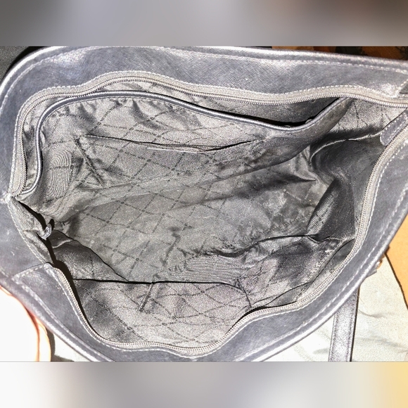 Michael Kors Large Black Saffiano Leather Tote Bag - Picture 5 of 5